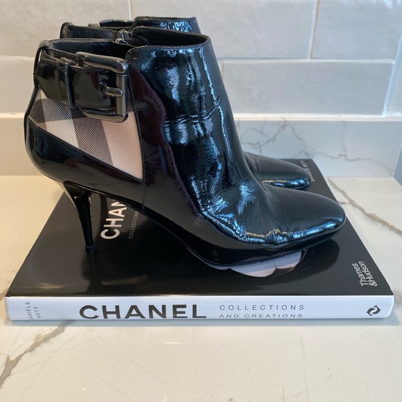 Authentic Burberry ankle boots size 40 - Picture 1 of 8